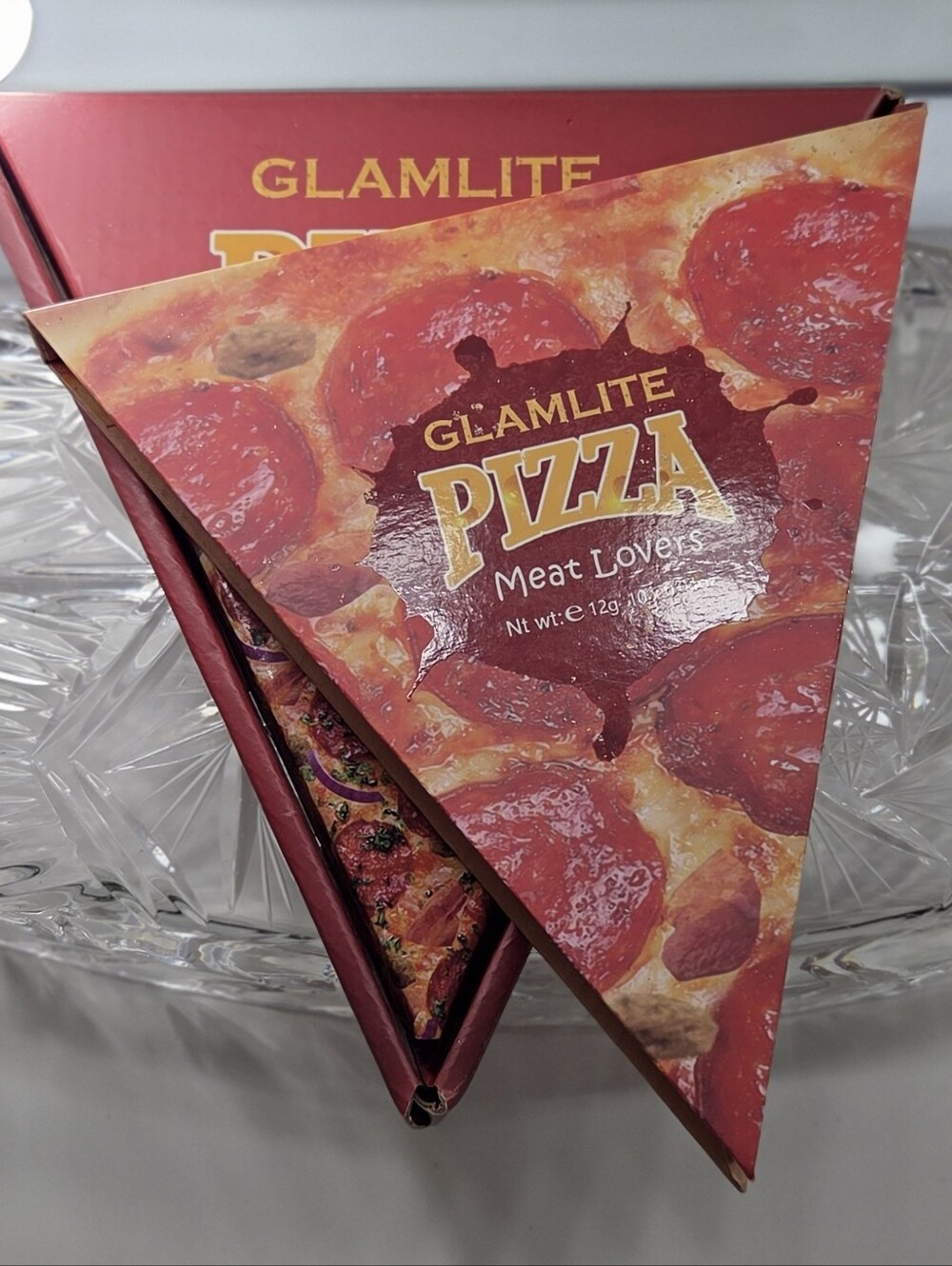 GLAMLITE PIZZA SLICE MEAT LOVER'S EYESHADOW PALETTE WITH ORIGINAL BOX